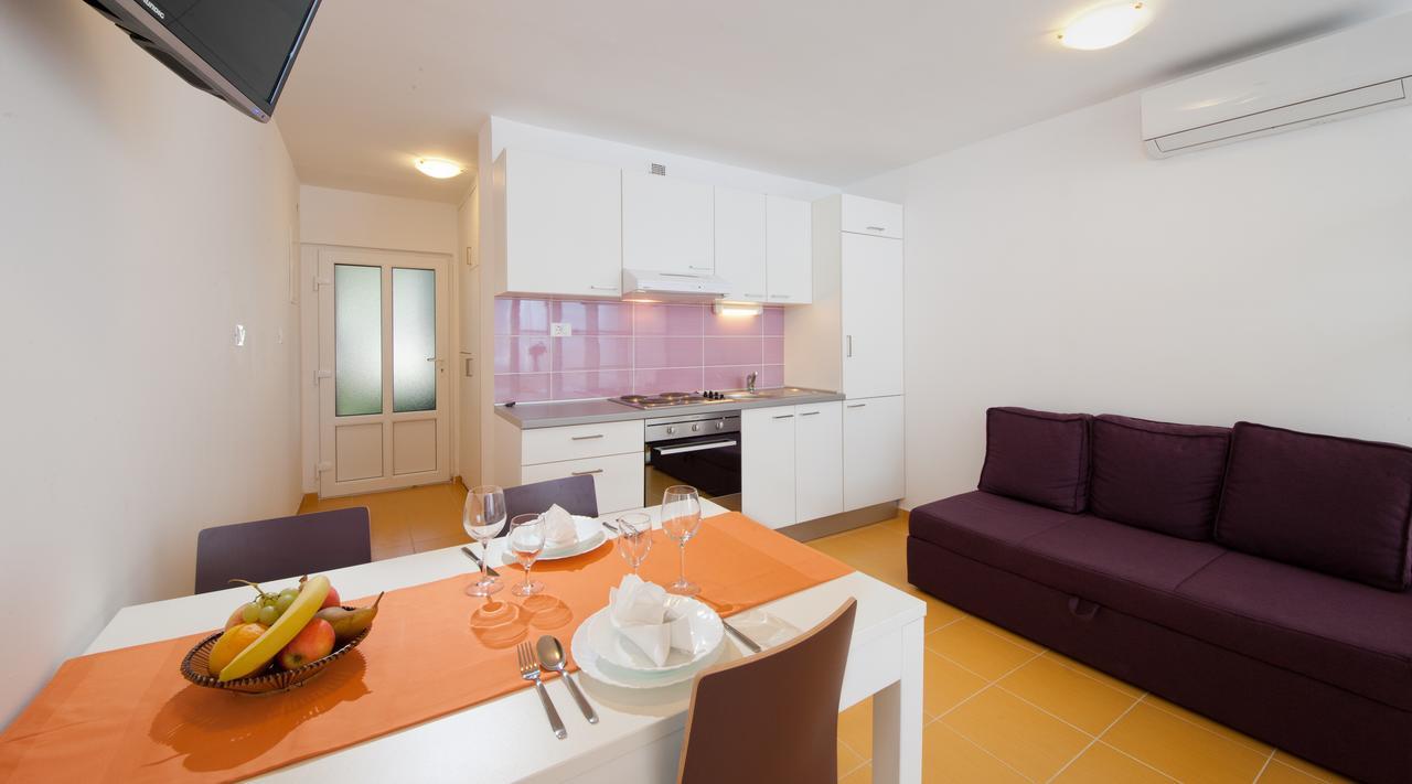 Apartments Lopari Nerezine Exterior photo